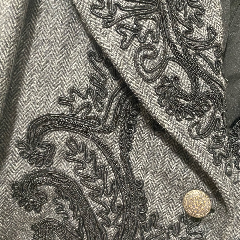Soft Surroundings Eaton Manor Herringbone Embroidered Wide Collar Blazer - Picture 5 of 7